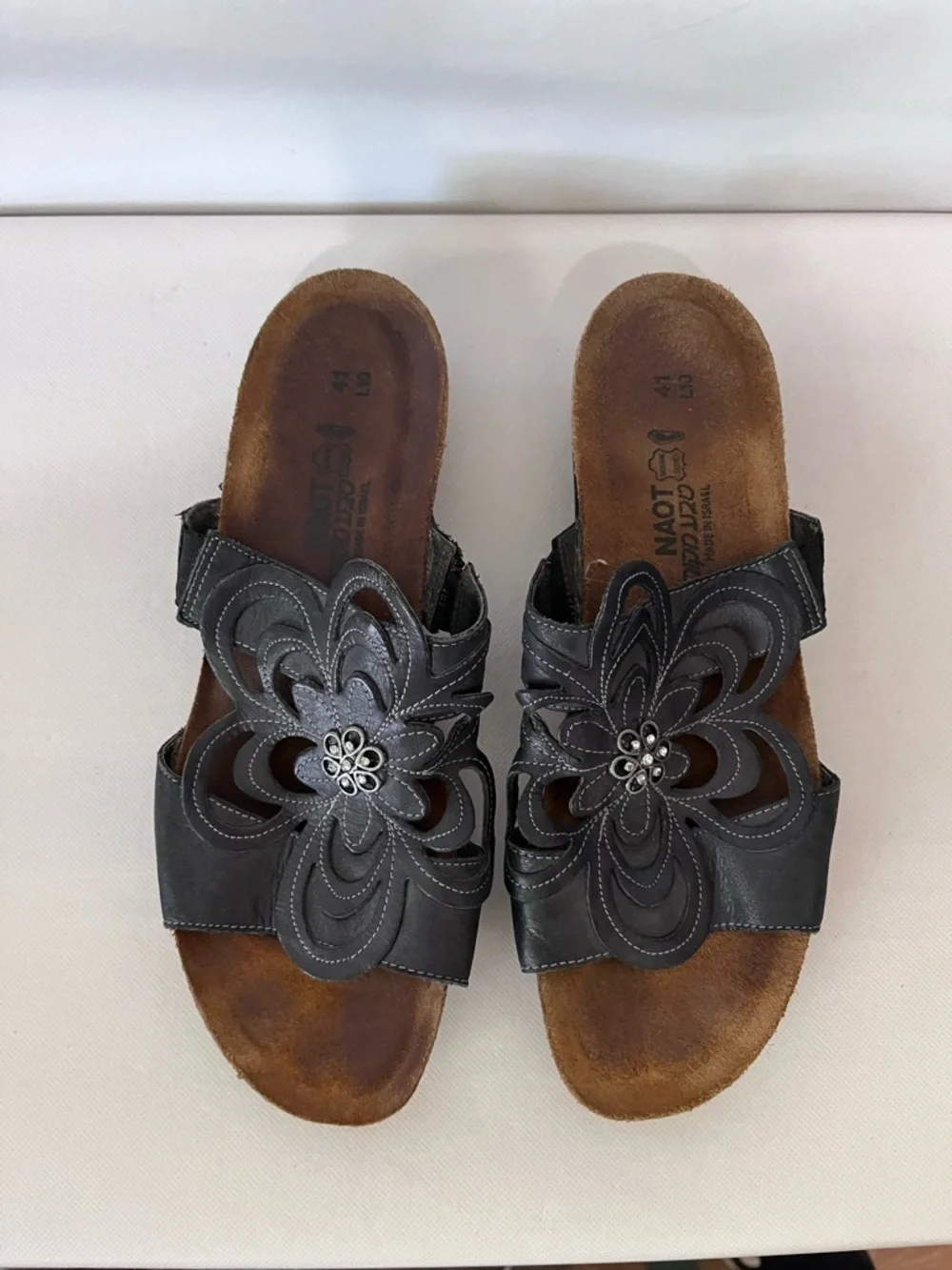 Naot sandy black